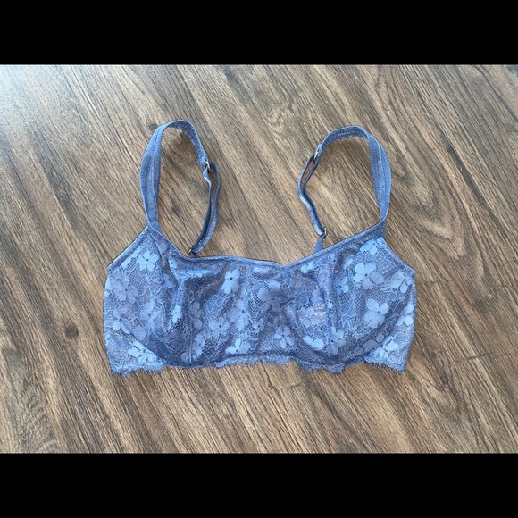 Victoria’s Secret Lace Bralette - Picture 1 of 2